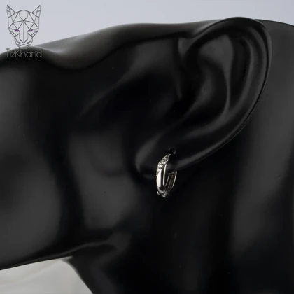 گوشواره حلقه‌ای مینیمال نگین‌دار