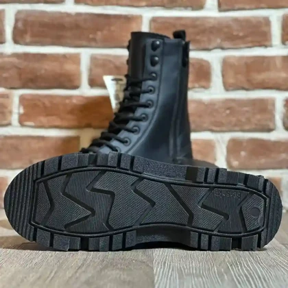 بوت مردانه برشکا مشکی