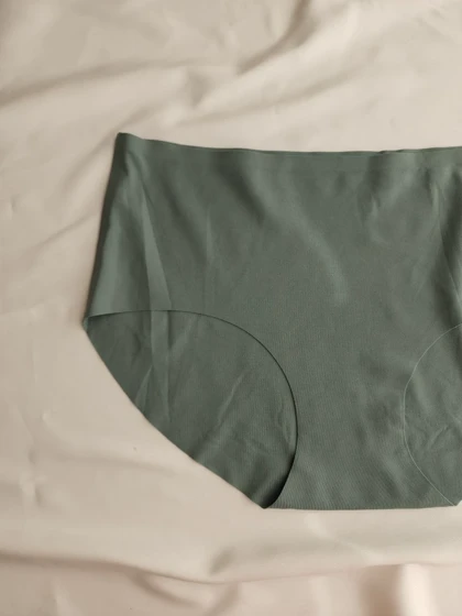 شورت لیزری فاق بلند کد: 2789