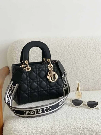 کیف آویز دار رنگ مشکی