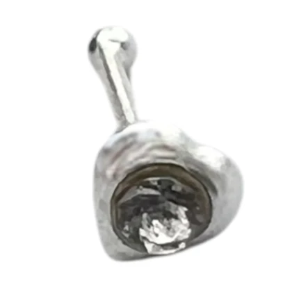 پیرسینگ بینی نقره‌ای طرح قلب ظریف