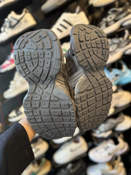 کتانی مردانه اسپایدری طوسی