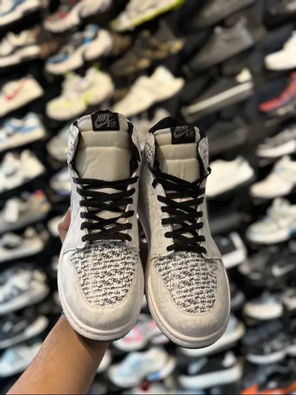 کتانی جردن ساق‌دار مدل فونت