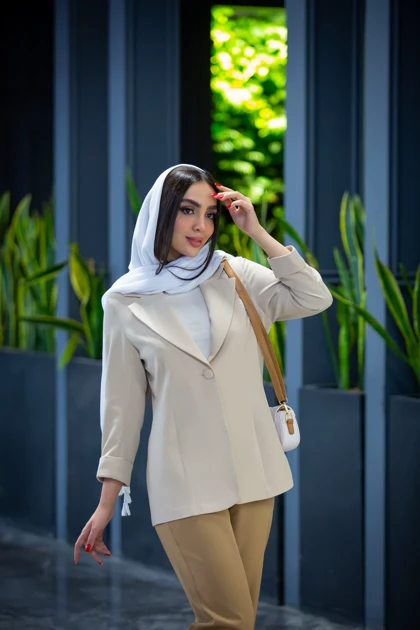 مانتو مازراتی لمه تک دکمه رها