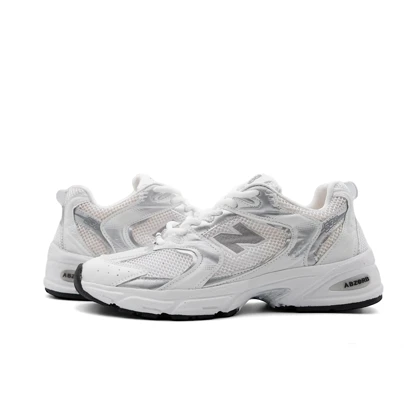 کفش کتانی زنانه نیوبالانس مدل 0530