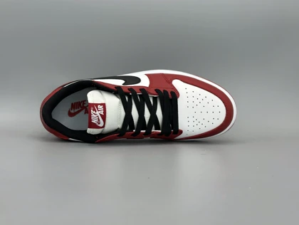 کتانی نایکی جردن1لو شیکاگو/Nike Air Jordan1 low Chicago