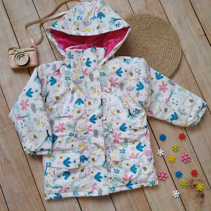 کاپشن فیلی دخترانه داخل صورتی