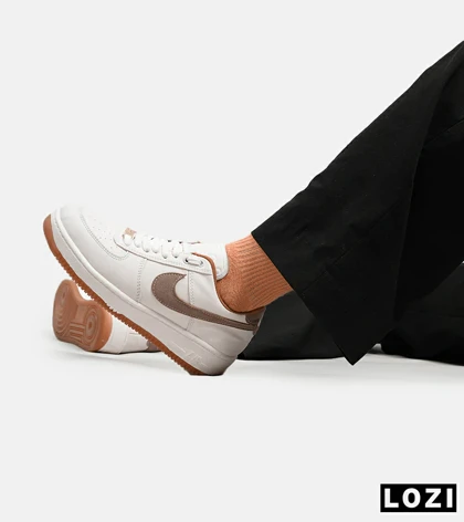 کفش بزرگ پا سفید قهوه ای NIKE AIR FORCE مدل 8226