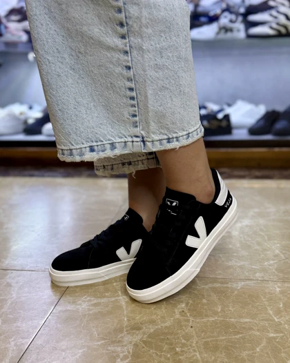 کتانی زنانه ونس وجا veja