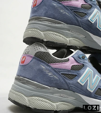 کفش کتانی سرمه ای صورتی NEW BALANCE 990