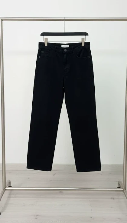 شلوار جین مشکی نیم بگ زارا