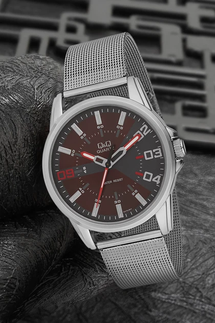 ساعت qandq qandq