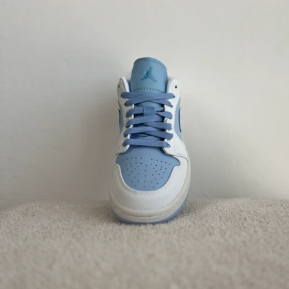 جردن1 سفید-آبی