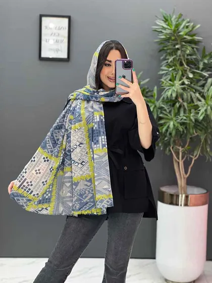 شال حریرنخ طرح لوزی و مربع
