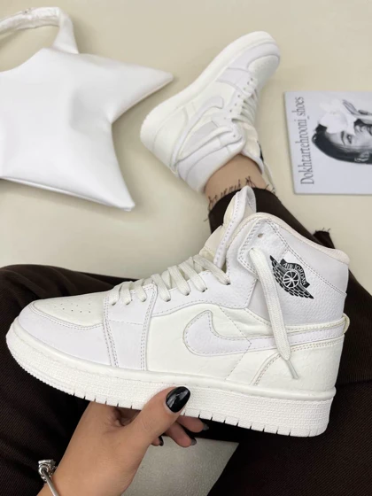 کتانی ونس ساق‌دار زنانه نایکی استایل جردن وان NIKE JORDAN 1 کد 912 دختر طهرونی