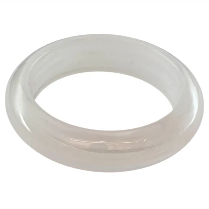 دستبند زنانه بنگل رزینی شیری یک‌تکه مدل میلورا