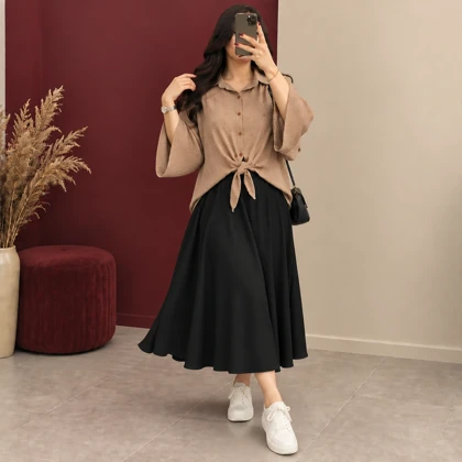 ست شومیز گره‌ای و سارافون نیلا کد 6057