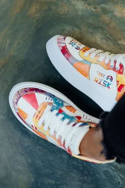 کفش دندی طرح Risk