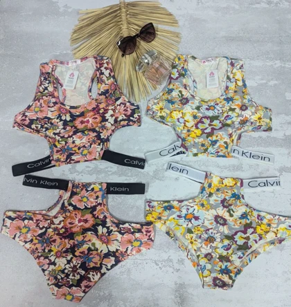 ست نیم‌تنه و شورت گل بزرگ بدون پد 109158 سایز XL مناسب 40,42