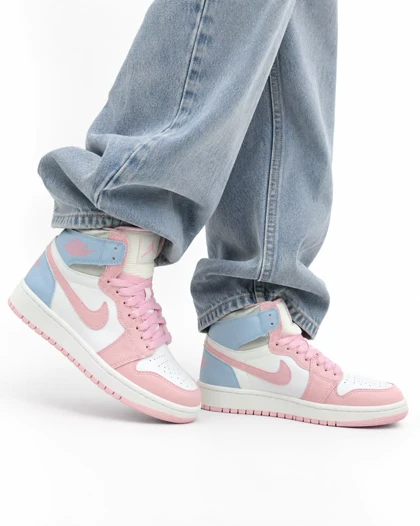 کفش کتانی زنانه مدل جردن وان ساق‌دار آبی سفید صورتی Nike jordan1