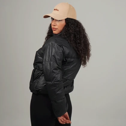 کاپشن جلو دکمه