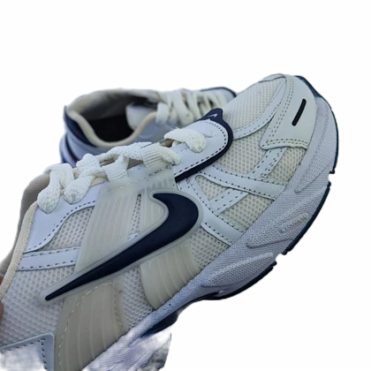 کفش اسپرت مردانه برند نایکی nike مدل وی تو کی V2K سفید سرمه‌ای کد 703