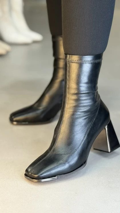 695 - نیم بوت 4گوش پنجه استیل 695