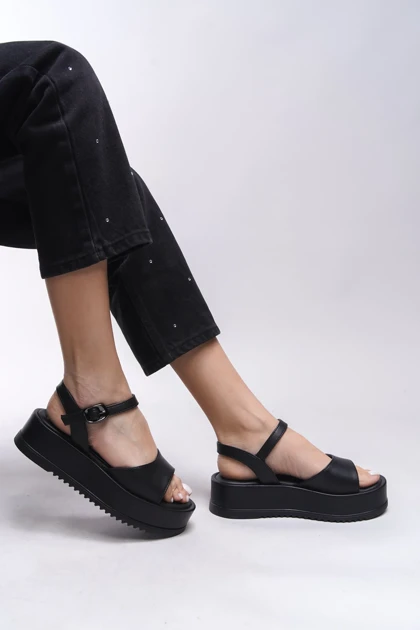 صندل زنانه riccon