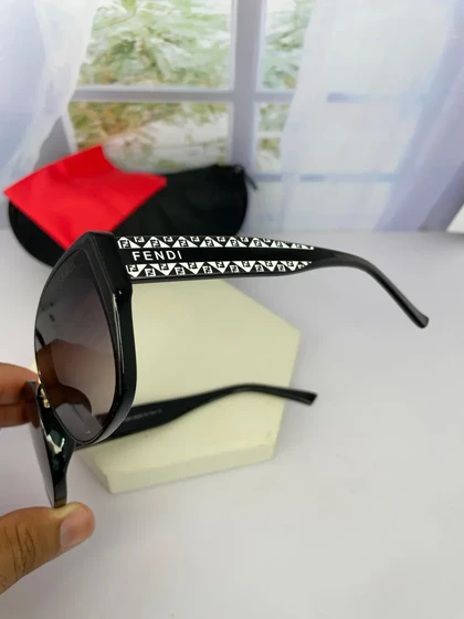 عینک آفتابی زنانه فندی 9555