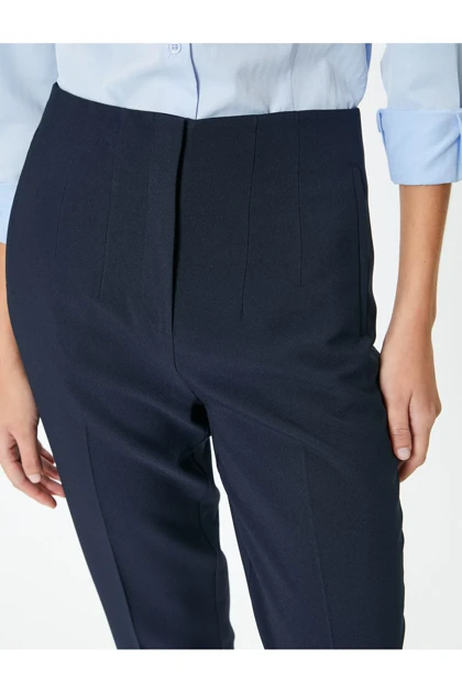 شلوار سیگاری با دور کمر باریک، جیب با جزئیات 4SAK40222UW