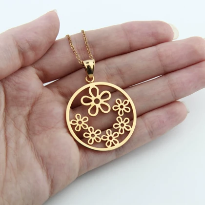 گردنبند دخترانه مدل گل‌گلی