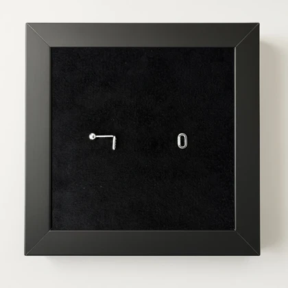 پیرسینگ گوش نقره مدل مینیمال نگین‌دار