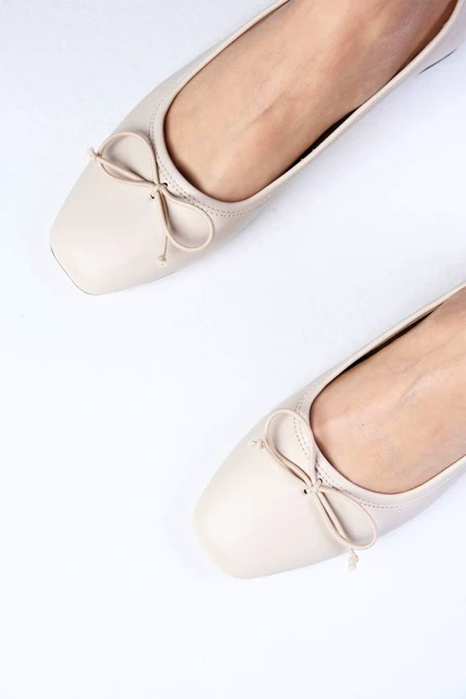 کفش پاشنه‌بلند کلاسیک زنانه میوگوستو mio-gusto