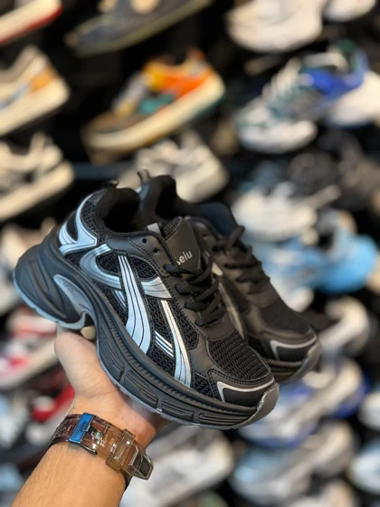 کتانی زنانه لژدار پوما