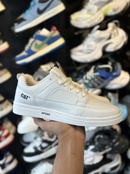 کتانی بزرگ پا کت سفید