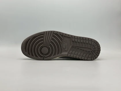 کتانی نایکی جردن1لو تراویس موکا رپلیکا/Nike Air Jordan1 low Travis