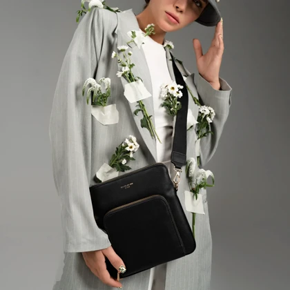 کیف دوشی زنانه دیوید جونز مدل David Jones CM7343