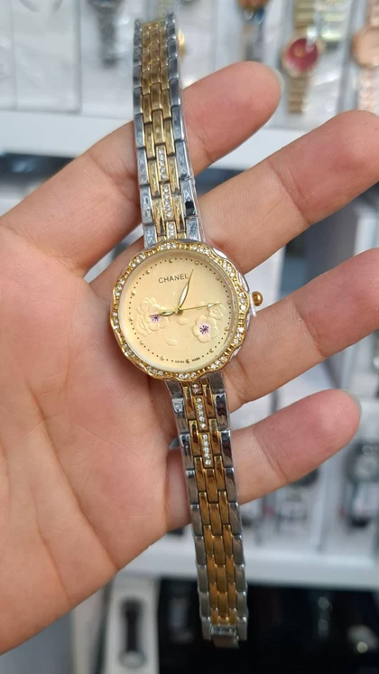 ساعت مچی زنانه چنل Chanel موتور کوارتز باکیفیت و طراحی زیبا