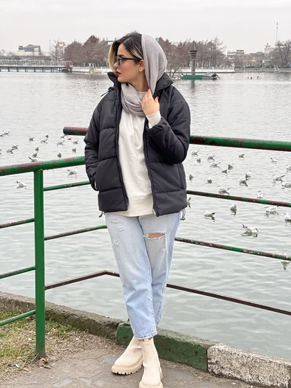 کاپشن زارا کلاهدار