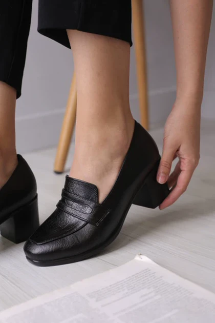 کفش طبی زنانه چشمه