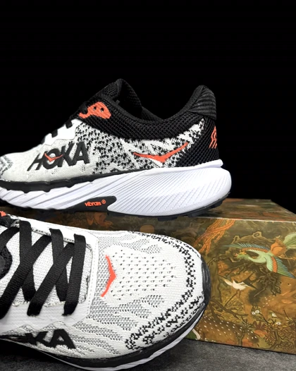 کتانی رانینگ مردانه هوکا