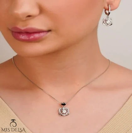 نیم ست طرح گل و نگین ژوپینگ