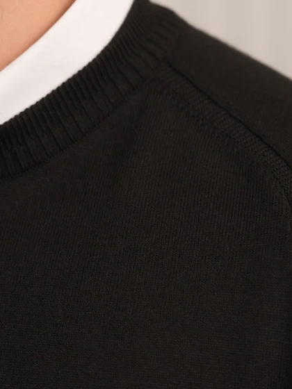 بافت یقه گرد مشکی sh401