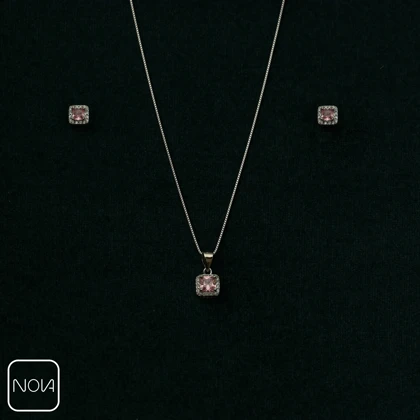 نیم ست نقره نگین صورتی کد 651228