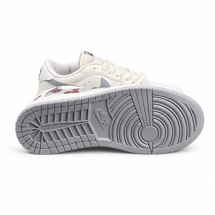 کفش کتانی مردانه مدل نایکی ترویس (کیفیتاورجینال) کرم طوسی Nike travis