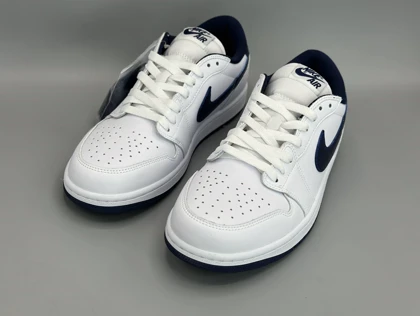 کتانی نایکی جردن1لو سفید سرمه ای متالیک/Nike Air Jordan 1 low