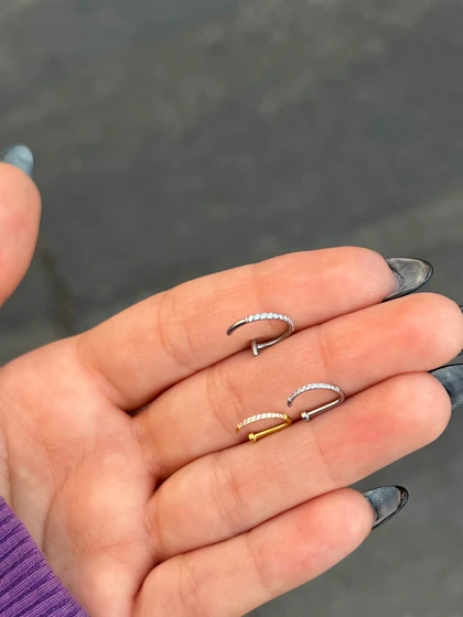 پیرسینگ فیک لب نگین‌دار