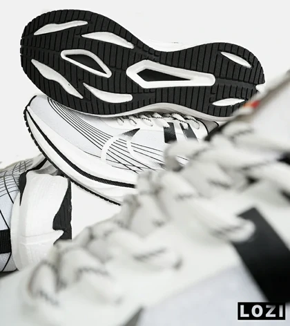 کفش کتانی مردانه و زنانه سفید مشکی نایک NIKE lab Zoom Fly 'sp مدل 7255