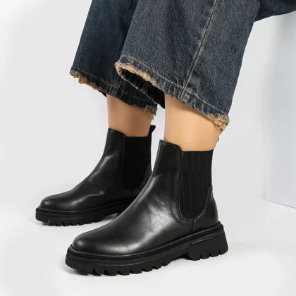 بوت و نیم بوت زنانه و دخترانه مدل دو بر کش رنگ مشکی کد M758