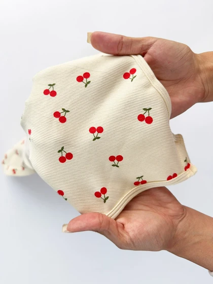 بادی سیملس یقه گرد کرمی طرح گیلاس